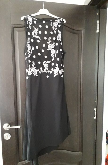 Rochie neagra cu imprimeu floral