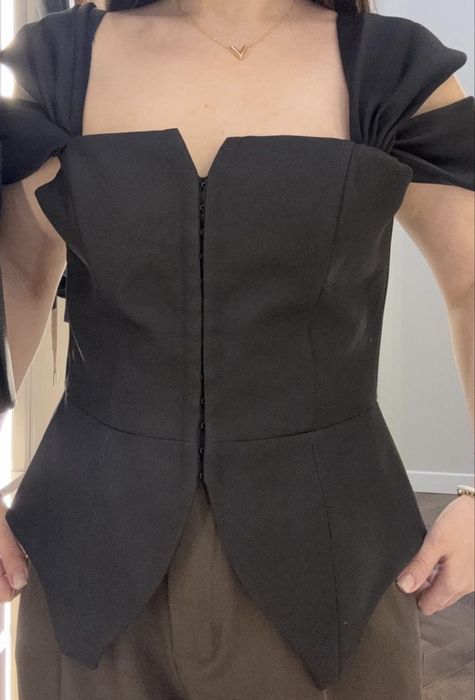 Корсет Malli в черном цвете