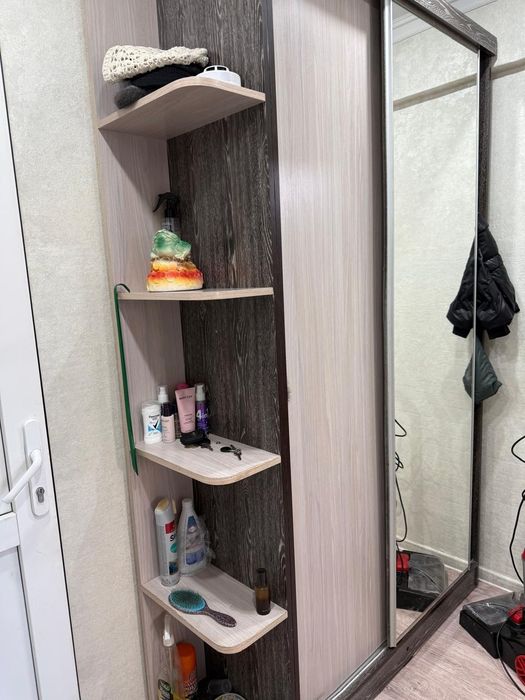 Продам прихожую.