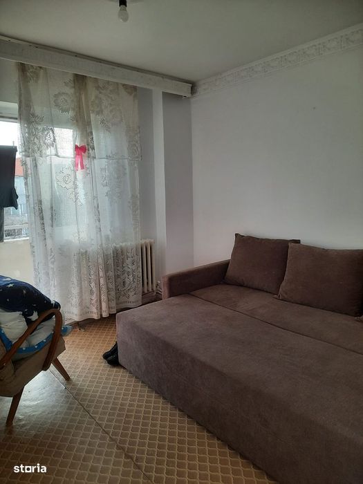 Inchiriez apartament 2 camere