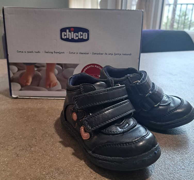 Детски кожени обувки за момиче Chicco