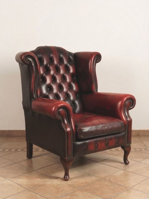 Set fotolii Chesterfield din piele naturală, recondiționate, stare foarte buna