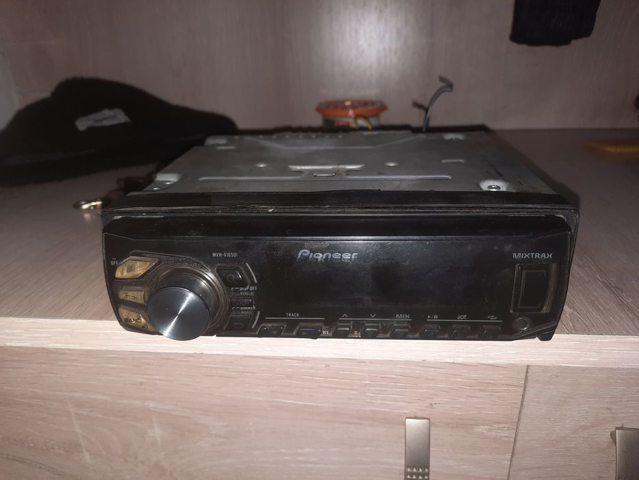 Продам авто магнитолу