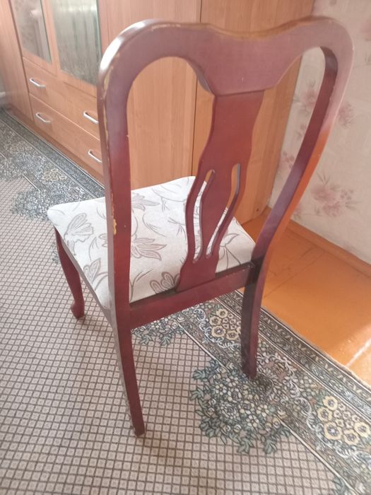 Продам стул дерево