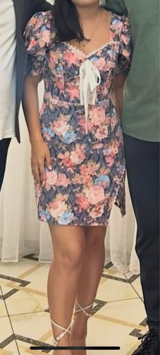 Продам платье в отлчном состояний