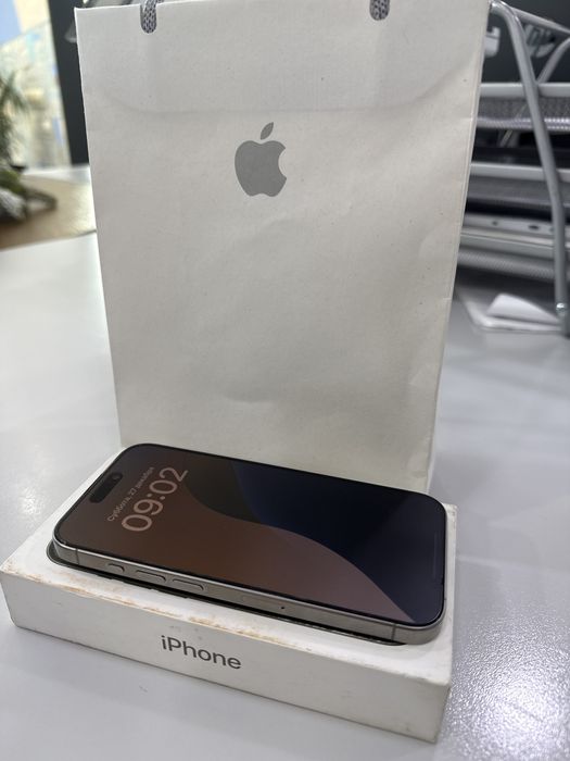 Продам iPhone 15 Pro 256 GB