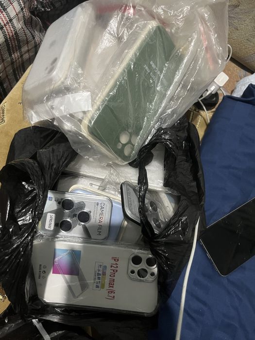 Продам телефон vivo y16 + чехлы