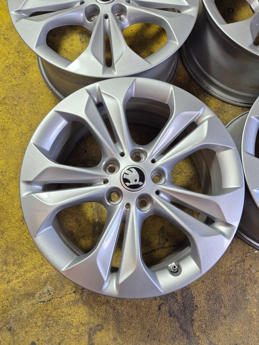 4 Jante Aliaj 5x112 17'' OEM Skoda Octavia Superb Karoq Kodiaq YETI