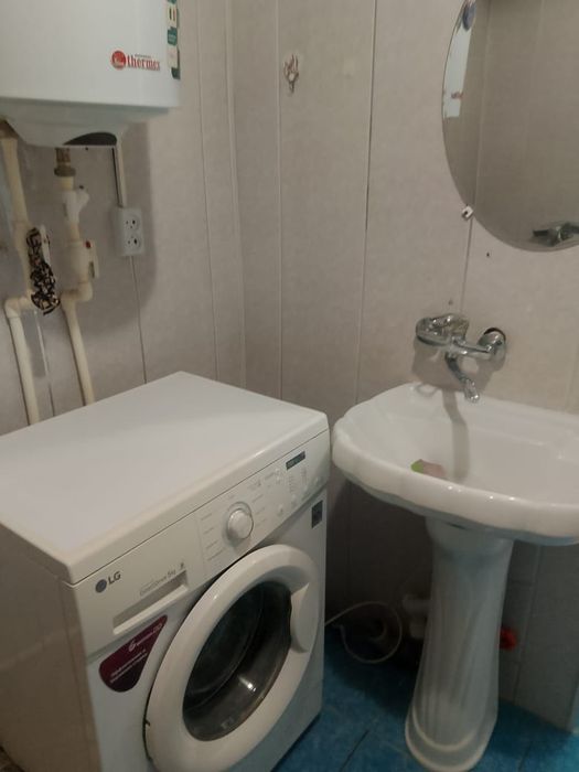 Сдам полдома в центре