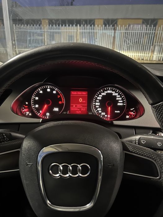 Audi A4 B8  1,8 benzina