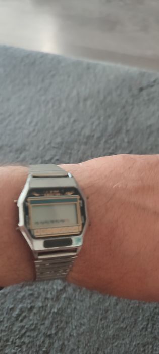 Ceas casio digital