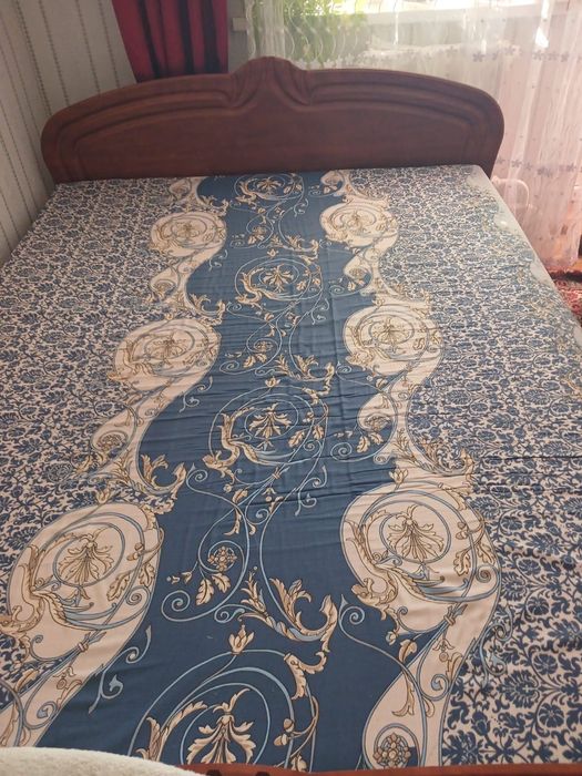 Спальная кровать