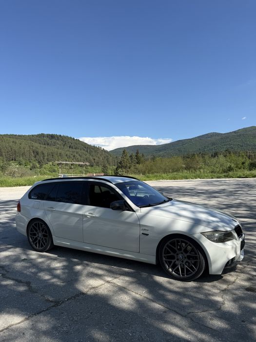 BMW 330xd намира се във велинград!
