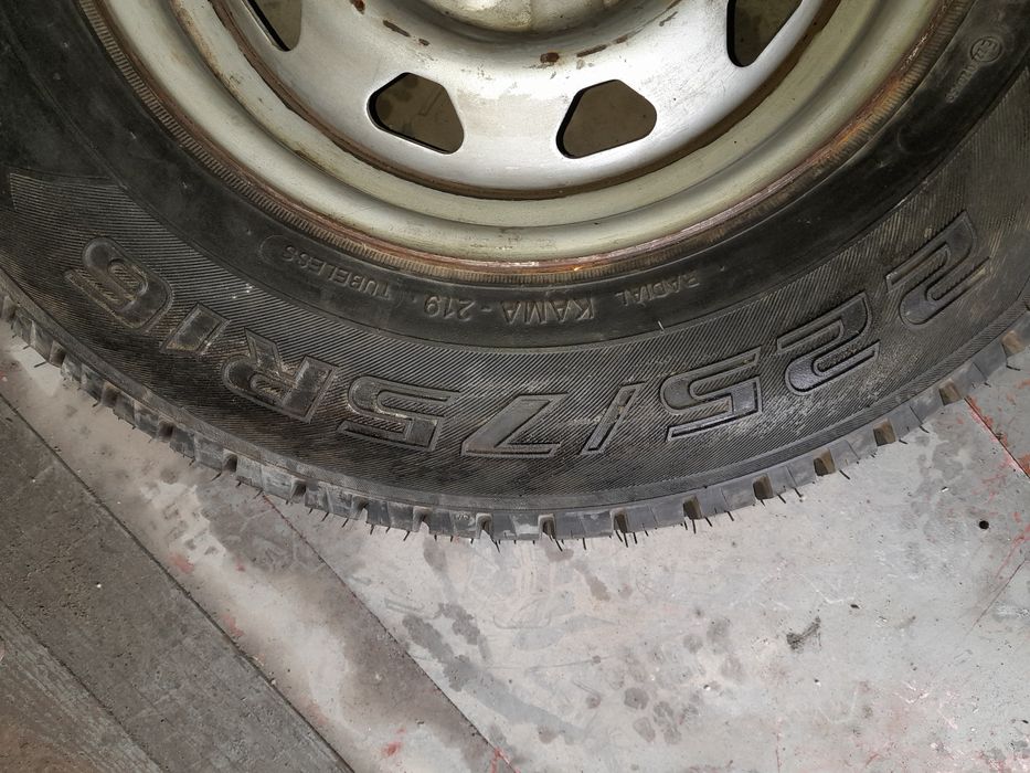 Продам колесо всесезоное