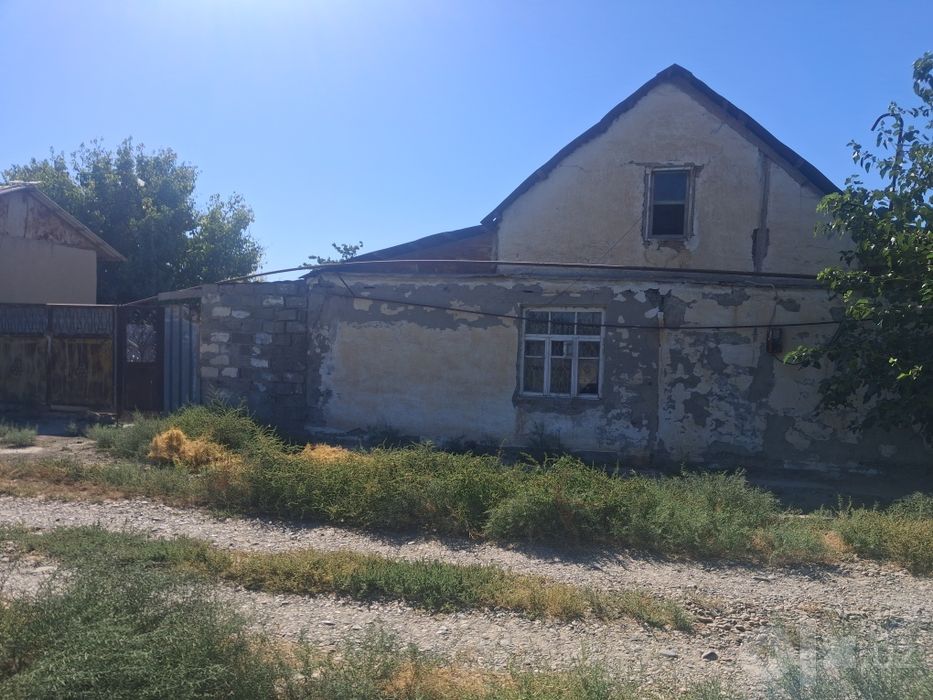 10 sotiq dacha sotiladi naxi 25000 yana kelishiladi