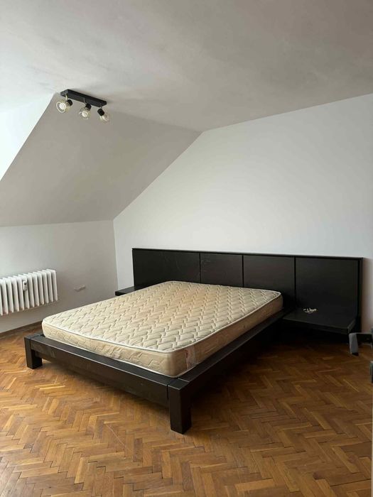 Дава се под наем Тристаен апартамент в София, Център - 92 кв.м за 796.62 € - Снимка #2