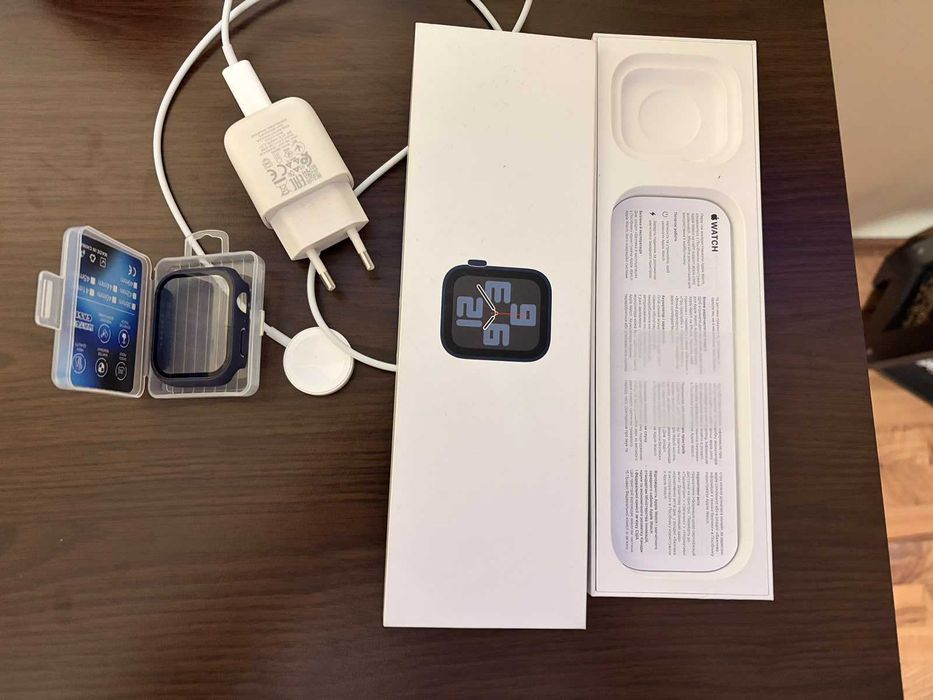 Apple Watch SE 44 mm + accesorii