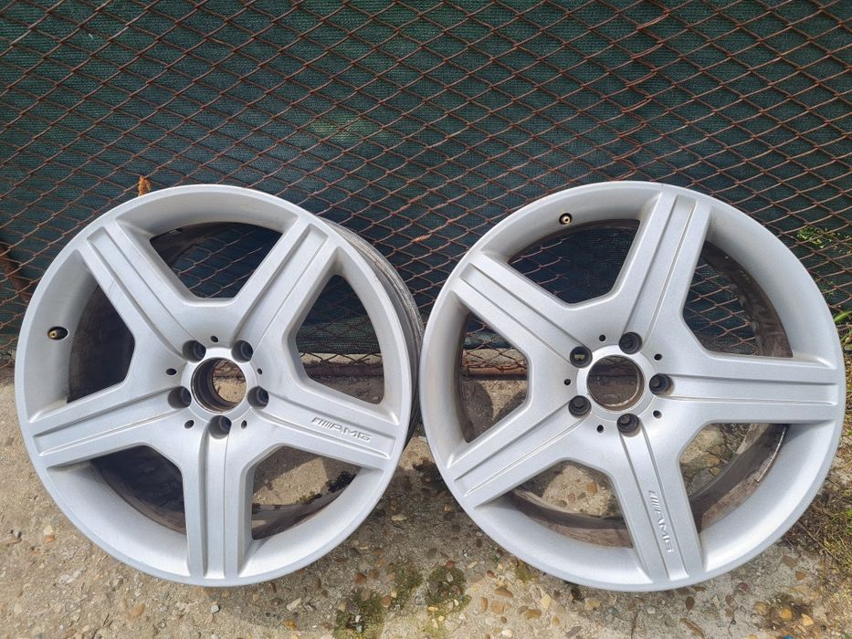 Vând doua jante AMG R19