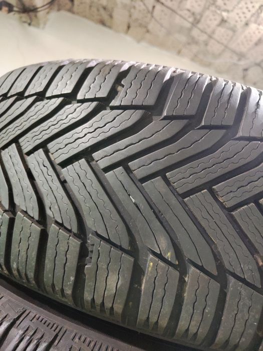 4 бр зимни 215/55/17 Michelin