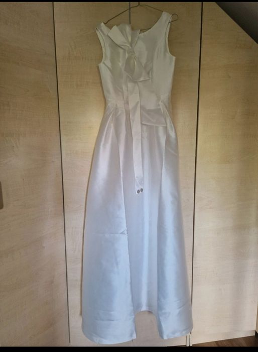 Vand rochie de mireasa noua