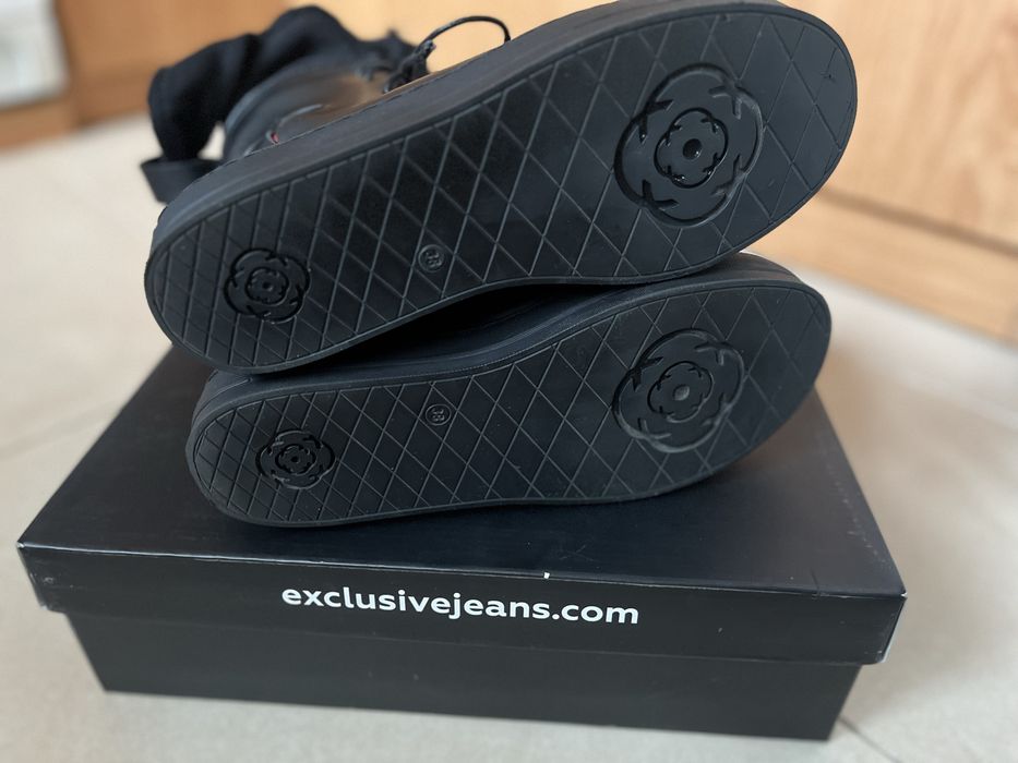 Дамски кецове от естествена кожа