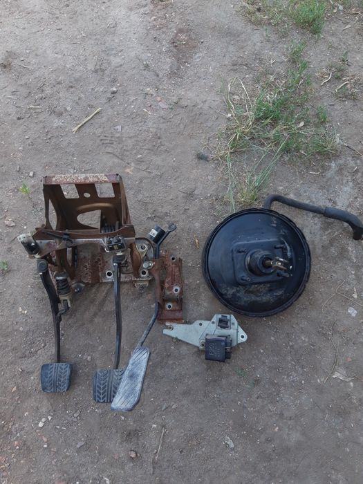 Продам запчасти Mazda 626 GD