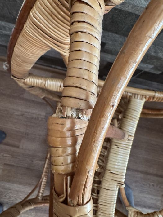 Кресло качалка ратанговае