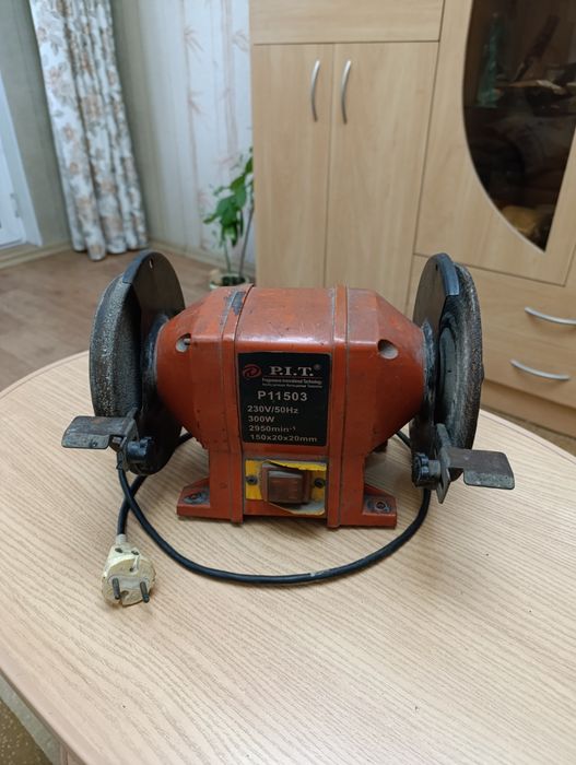 Точильный станок pit 300 Вт, 150 мм