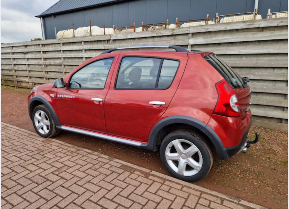 Dacia sandero stepway 1. 6 benzin