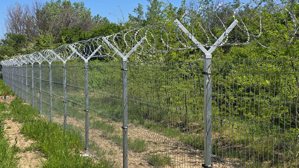 Gard / imprejmuire teren/ gard zincat / Montaj gard / constructie gard