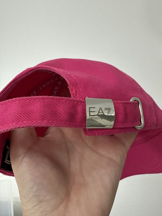 Женская бейсболка Armani EA7 . Лето.