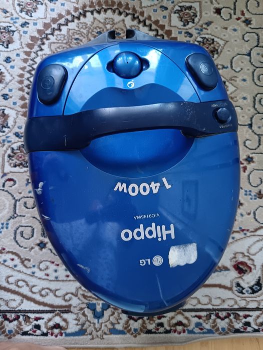 Моющий пылесос Hippo