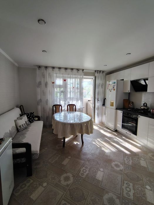 Продам 2хком квартиру район Азии.