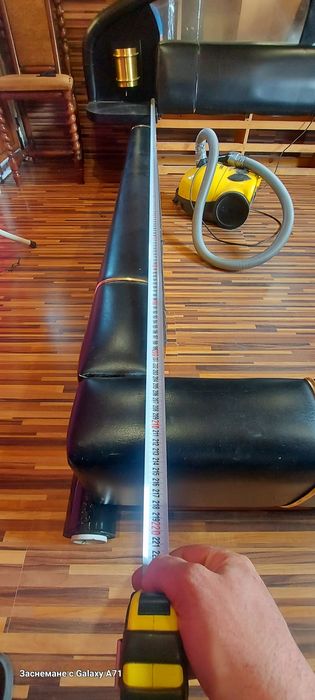 Продавам кожена спалня с матрак