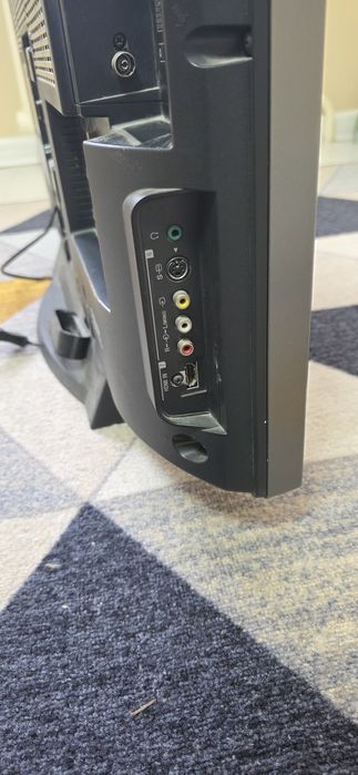 Продам ТВ Sony Bravia.