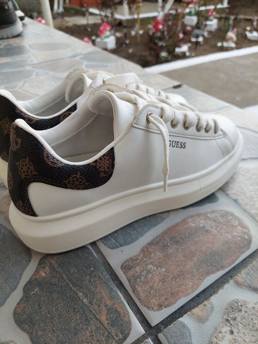Adidași Guess  originali – mărimea 39 – stare bună