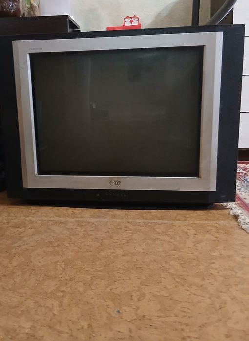 Телевизор LG,рабочий цветной