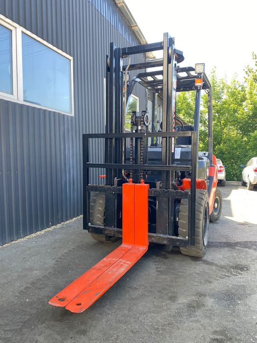 вилочный погрузчик Toyota FD30