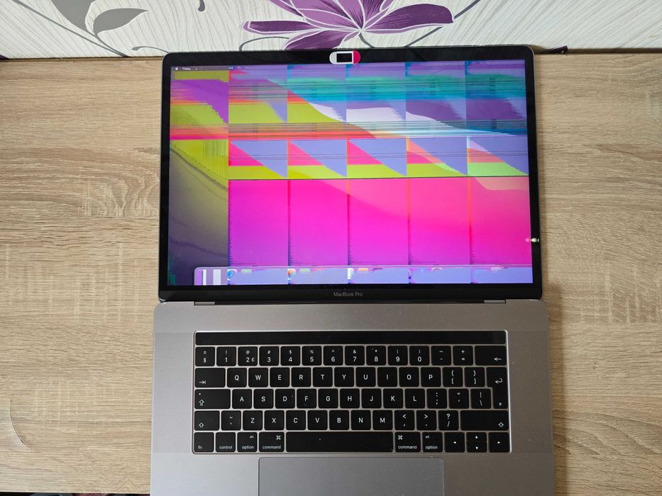 MacBook Pro Retina 15-inch A1707 EMC 3072