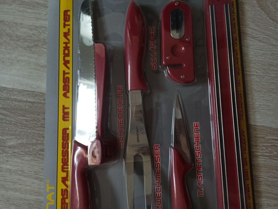 Seturi noi de cutite