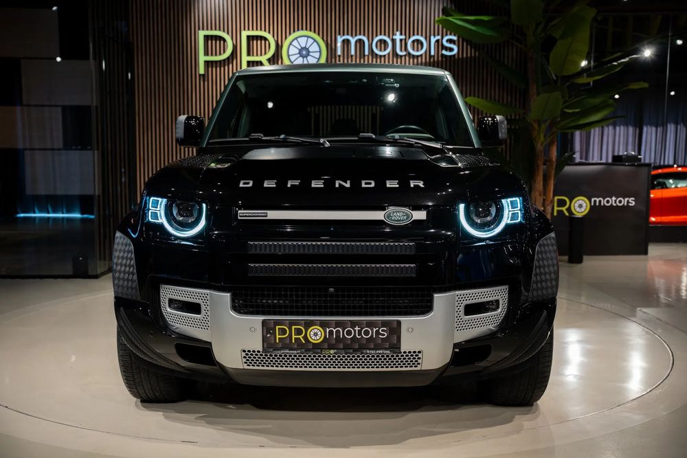 Land Rover Defender 2023 benzină, 84.632 € — imagine 4