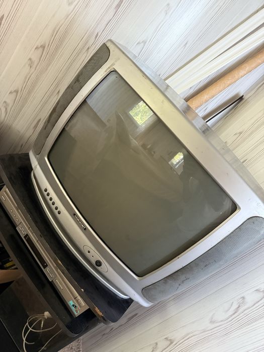 Продам   ТВ 10 тыс тг