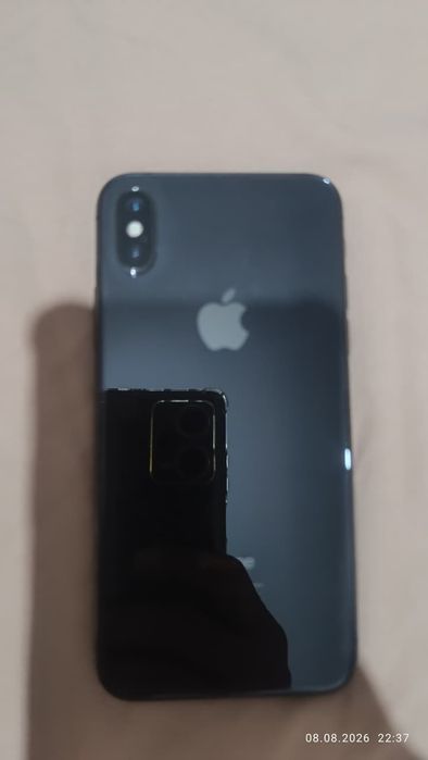 Продаю Айфон 10 срочно