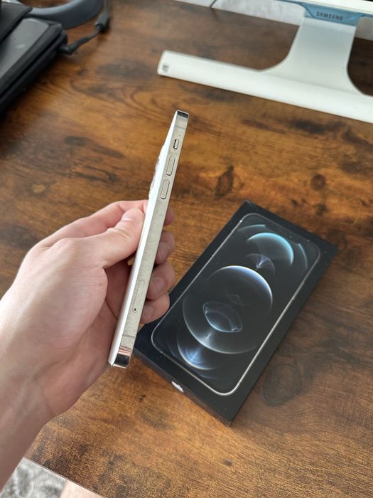 Iphone 12 pro без ремонта