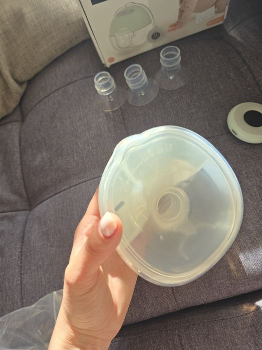 KIKKA BOO Електрическа помпа за кърма преносима IRIS HANDS FREE MINT