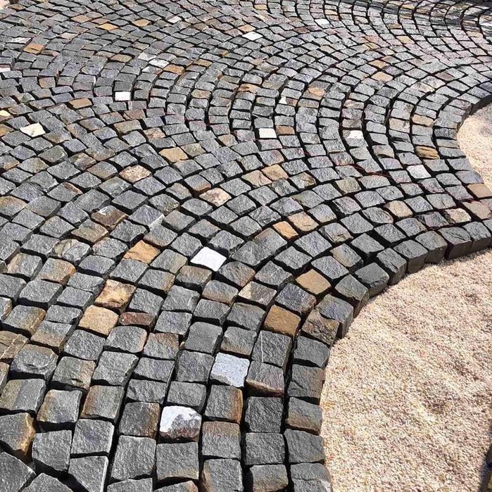 Piatra cubica nouă, avem toate dimensiunile.