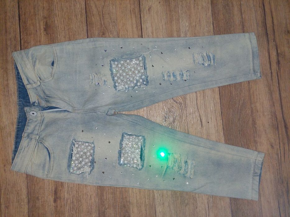 Продам бриджи джинсовые