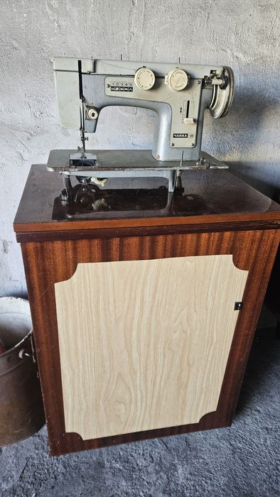 Швейная машинка "Чайка 3"