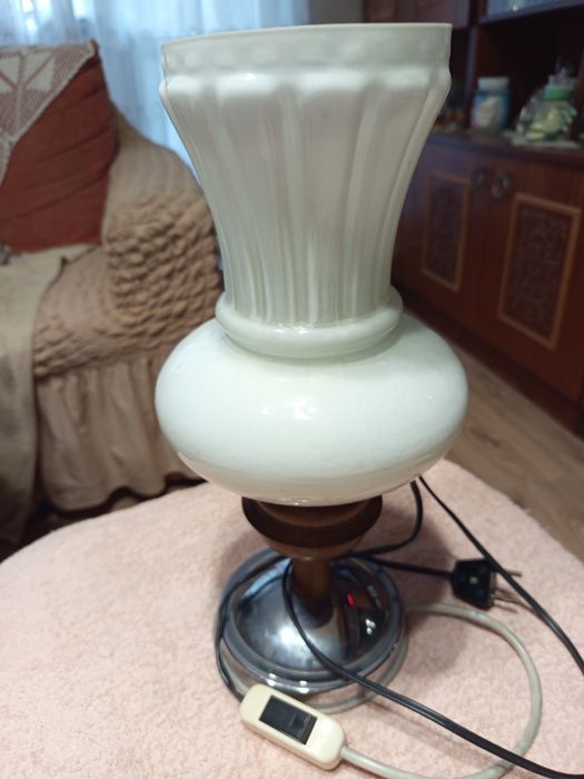 Продавам нощни лампи