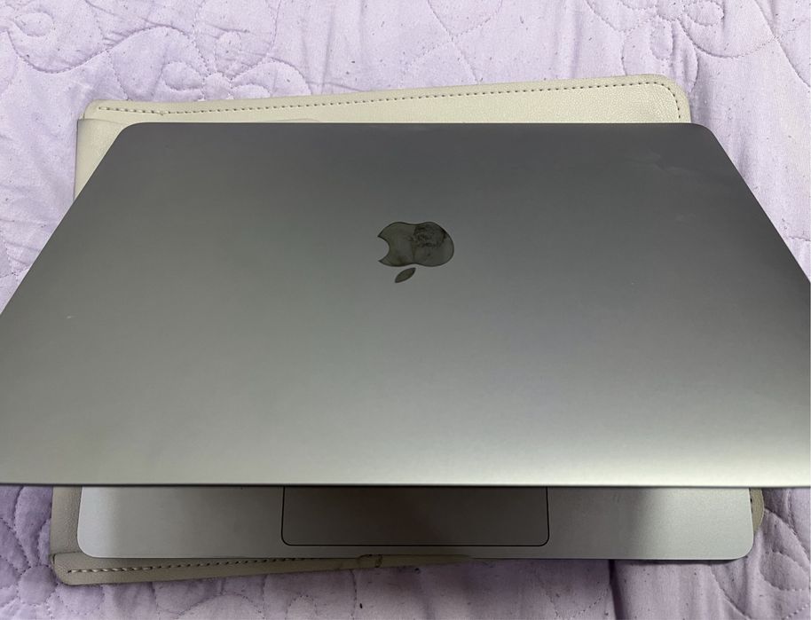 Macbook макбук эир 13, 2020, 98 %